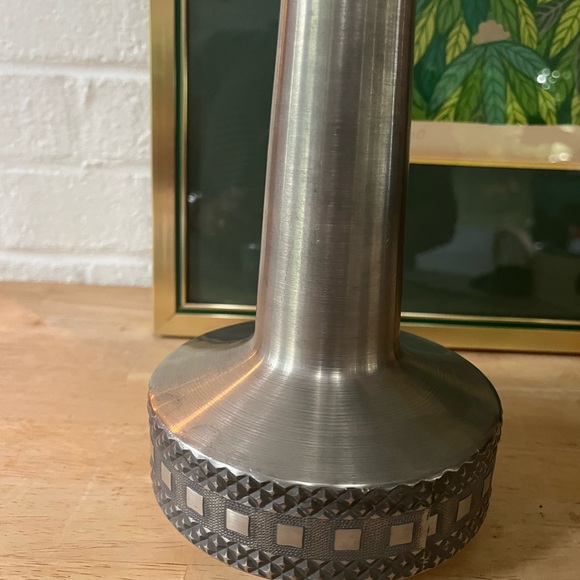 Vintage Aksel Holmsen AH Norway Pewter Industrial Metal Vase (H: 7-1/4" inches) - Picture 2 of 8